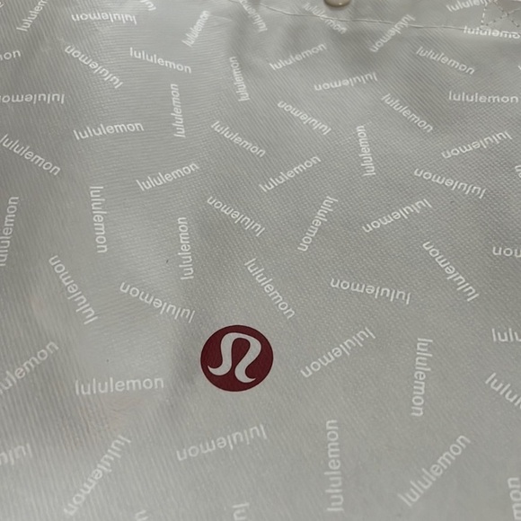 Lot (x2) Lululemon Reuseable Shopping Tote Bags Silver & White Large, New - Picture 3 of 3
